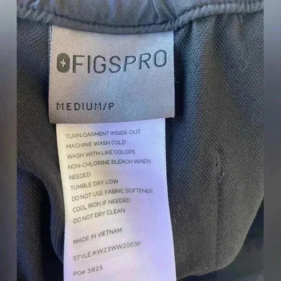 FIGSPRO women’s black High Waisted Wide Leg
Trousers size MP preloved no flaws - Picture 10 of 10